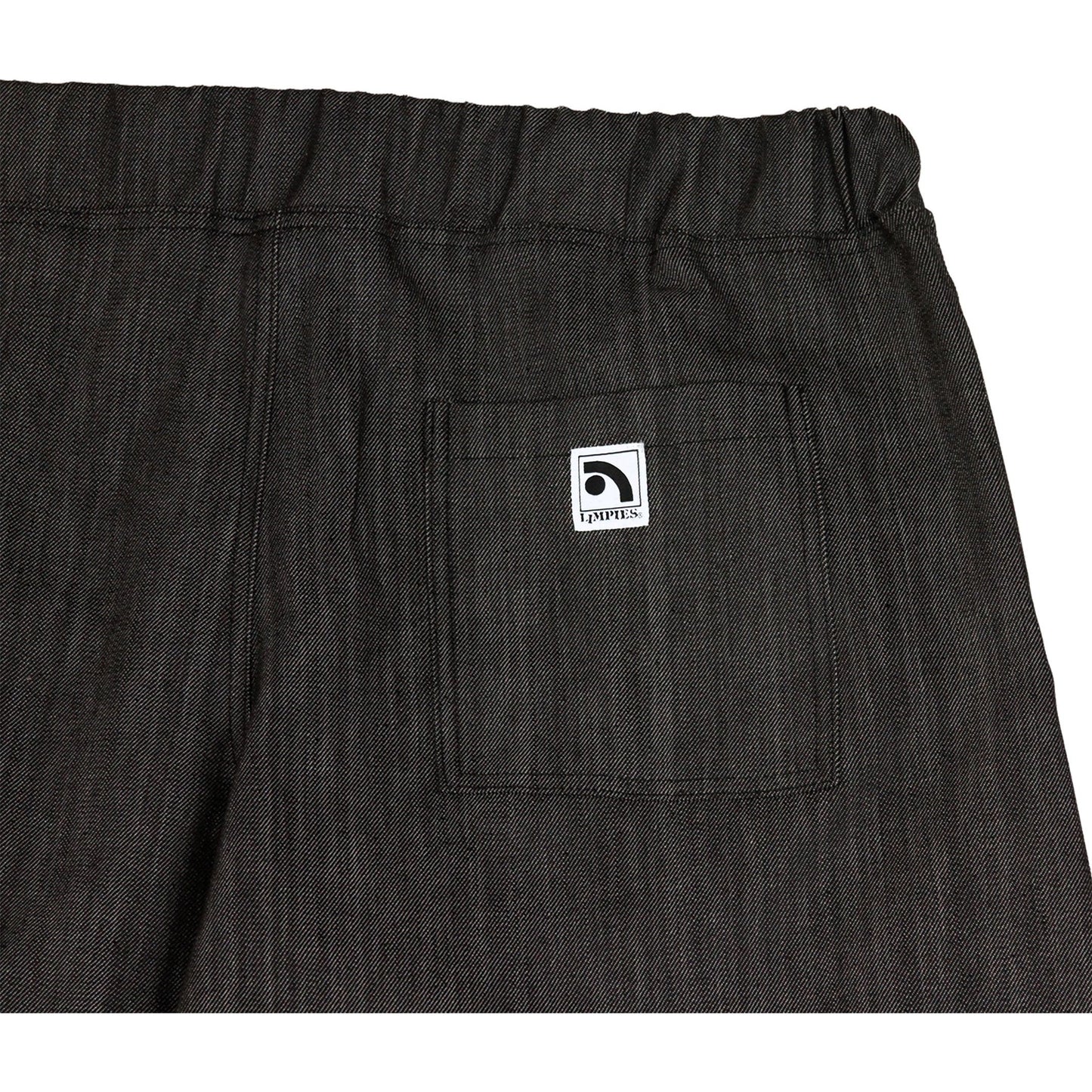"No G Classic Baggy" skate pants in black denim, with the loose fit that defined the 90s. The essential 90s baggy denim that revives authentic classic skatewear. Made in USA.