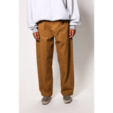 Baggy skate pants in a Camel Lights beige tone. The retro skate trousers with the oversized cut of the 90s, essential for 90s streetwear khaki fans. Made in USA.