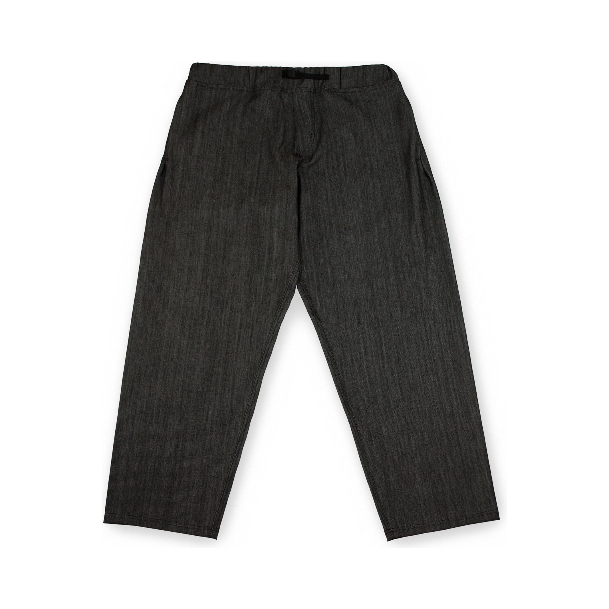 "No G Classic Baggy" skate pants in black denim, with the loose fit that defined the 90s. The essential 90s baggy denim that revives authentic classic skatewear. Made in USA.